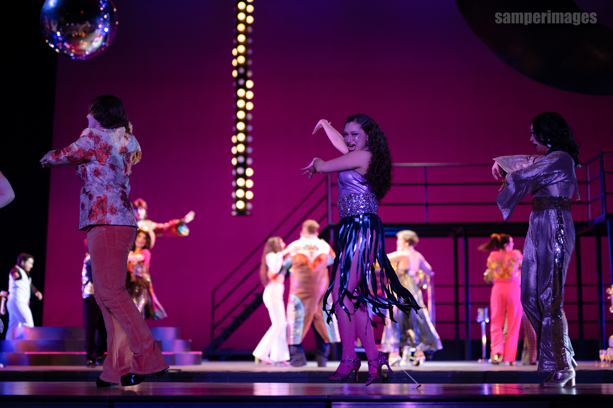 Julia Perez Tooker in Die Fledermaus